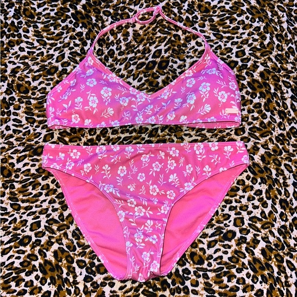 Roxy two piece kini - Picture 1 of 4